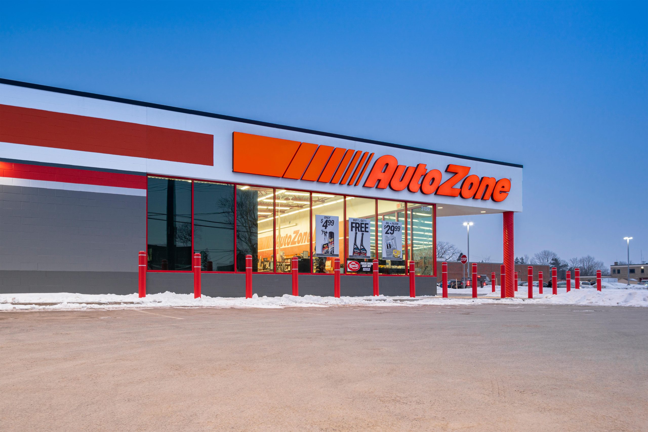 The desperate glory of the megachain parts store