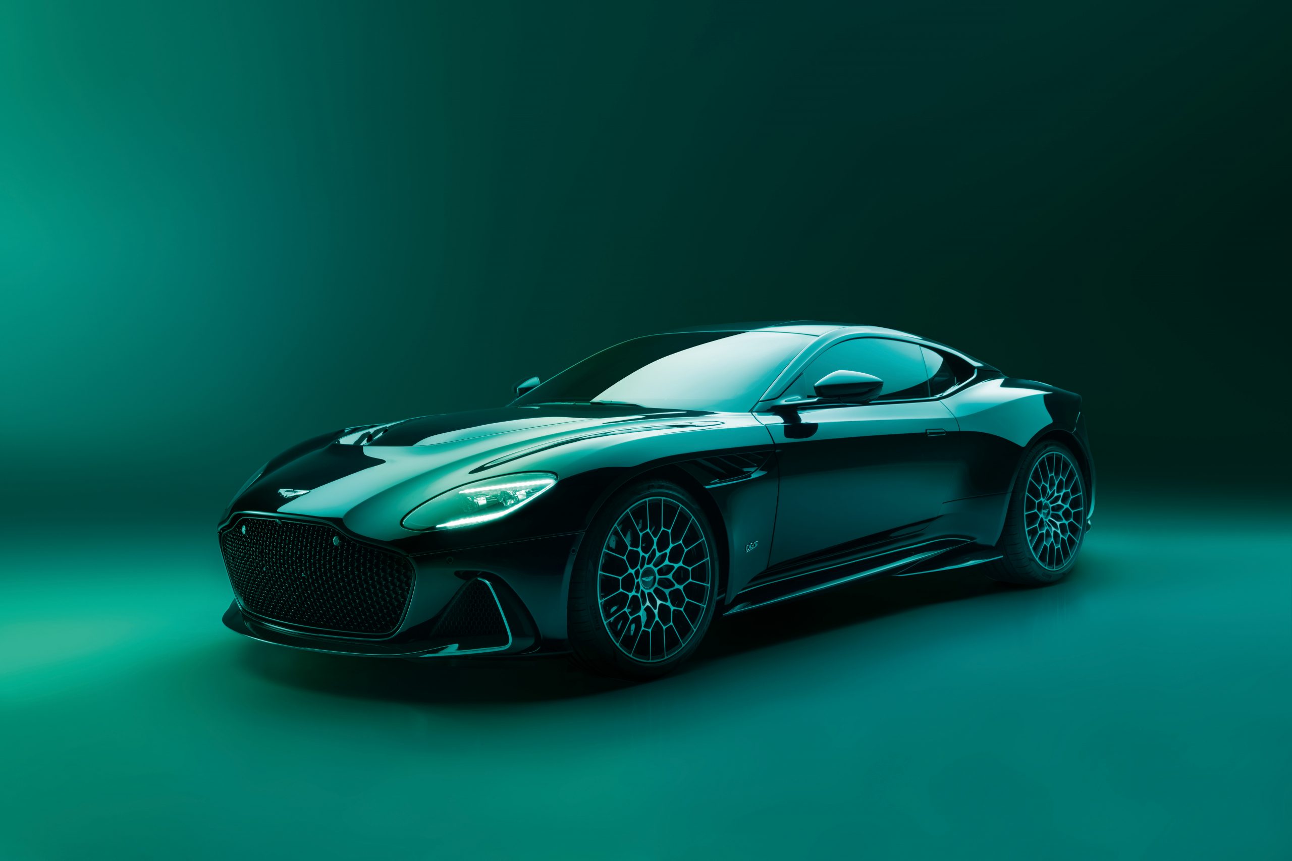 Aston Martin confirms ‘new’ V12